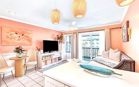 Private Balcony - Beach - Pool And Pickleball
