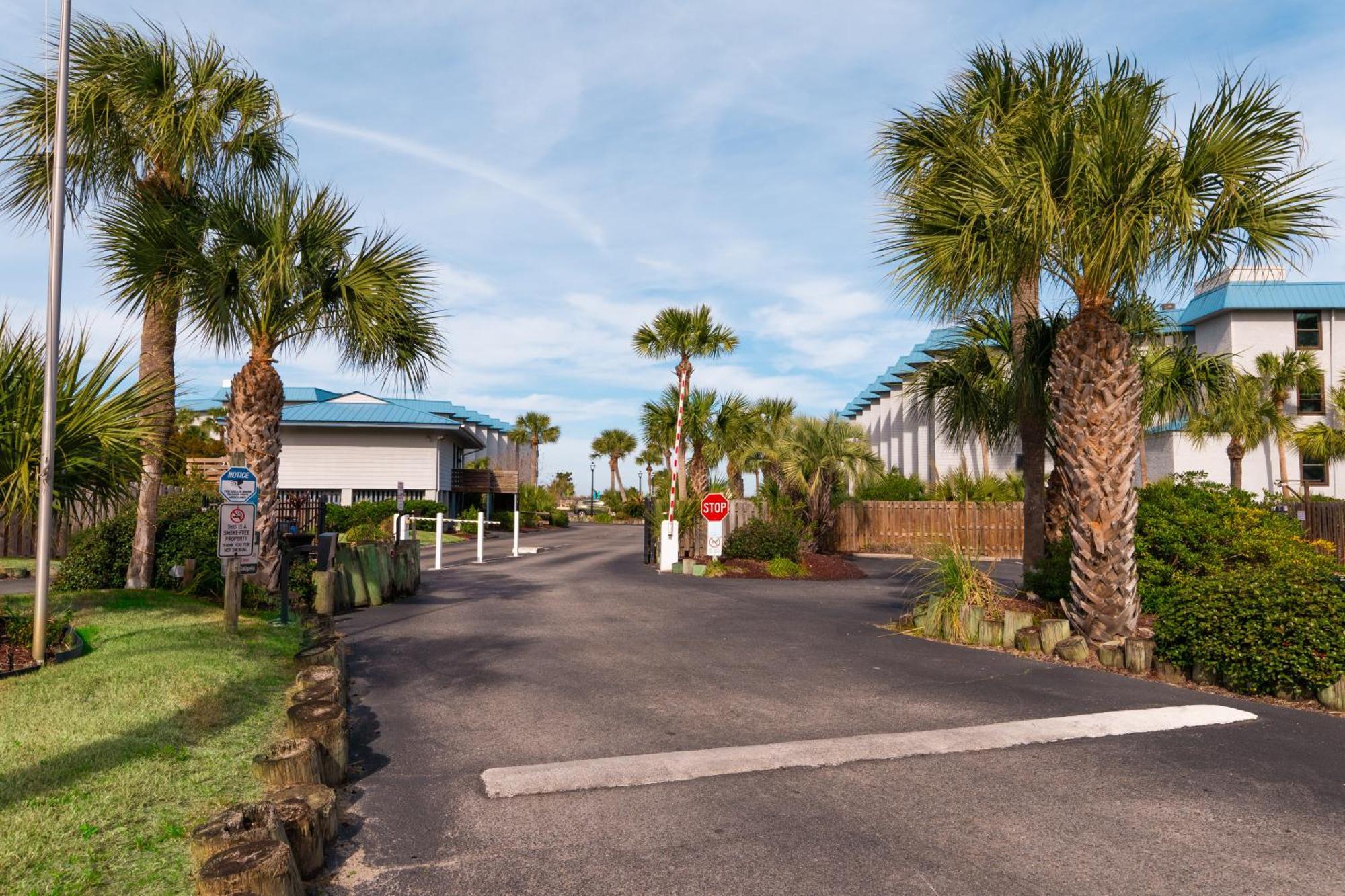 Private Balcony - Beach - Pool And Pickleball Tybee Island Exterior photo